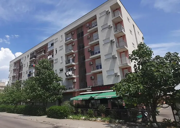 Apartment Luka